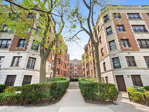 2330 N Lincoln Park W, Unit 3C, Chicago, IL 60614