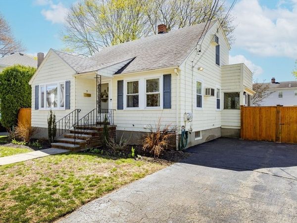 7 Linden Rd, Peabody, MA 01960