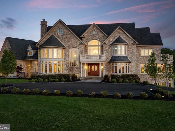 10 STONEBRIDGE CROSSING ROAD, NEWTOWN, PA 18940