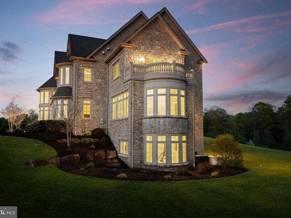 10 STONEBRIDGE CROSSING ROAD, NEWTOWN, PA 18940