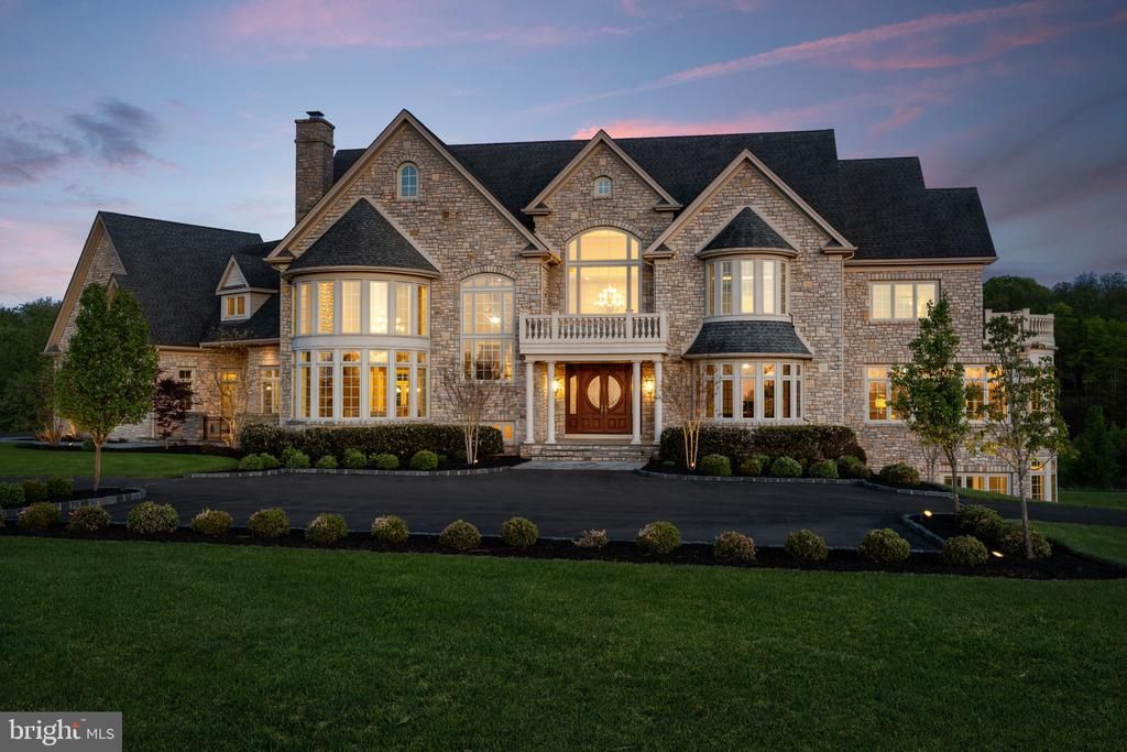 10 STONEBRIDGE CROSSING ROAD, NEWTOWN, PA 18940