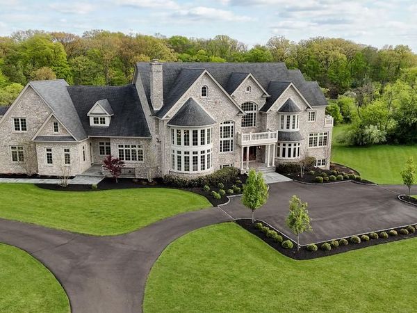 10 STONEBRIDGE CROSSING ROAD, NEWTOWN, PA 18940