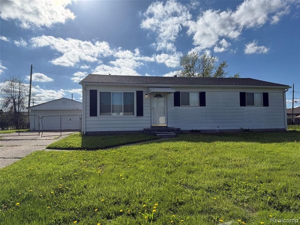 33711 Floyd Street , Clinton Twp, MI 48035