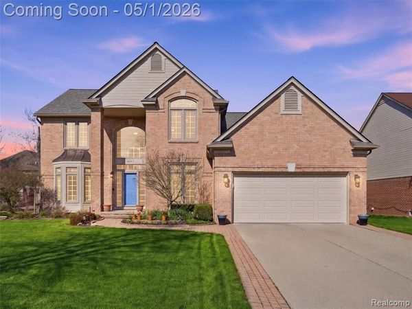 4265 Renee Drive, Troy, MI 48085