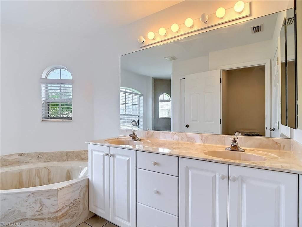 1801 SW 47th Ter , Cape Coral, FL 33914 Photo