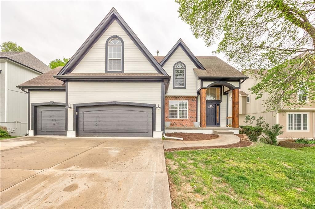 1172 White Oak Lane, Liberty, MO 64068 Main Photo