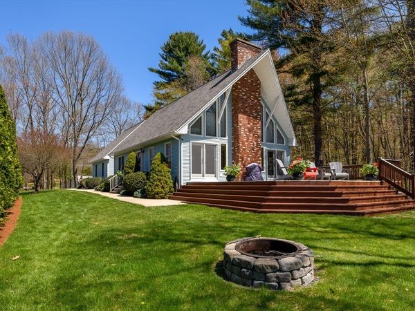 41 Smith Street, Palmer, MA 01069