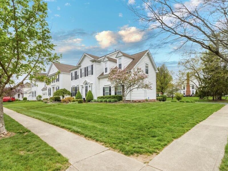 5173 Claridge Drive, New Albany, OH 43054 Photo 2