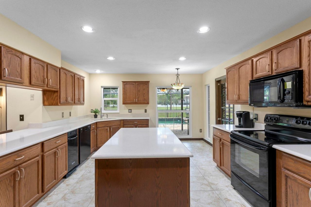 16701 E Course Drive, Tampa, FL 33624 Photo
