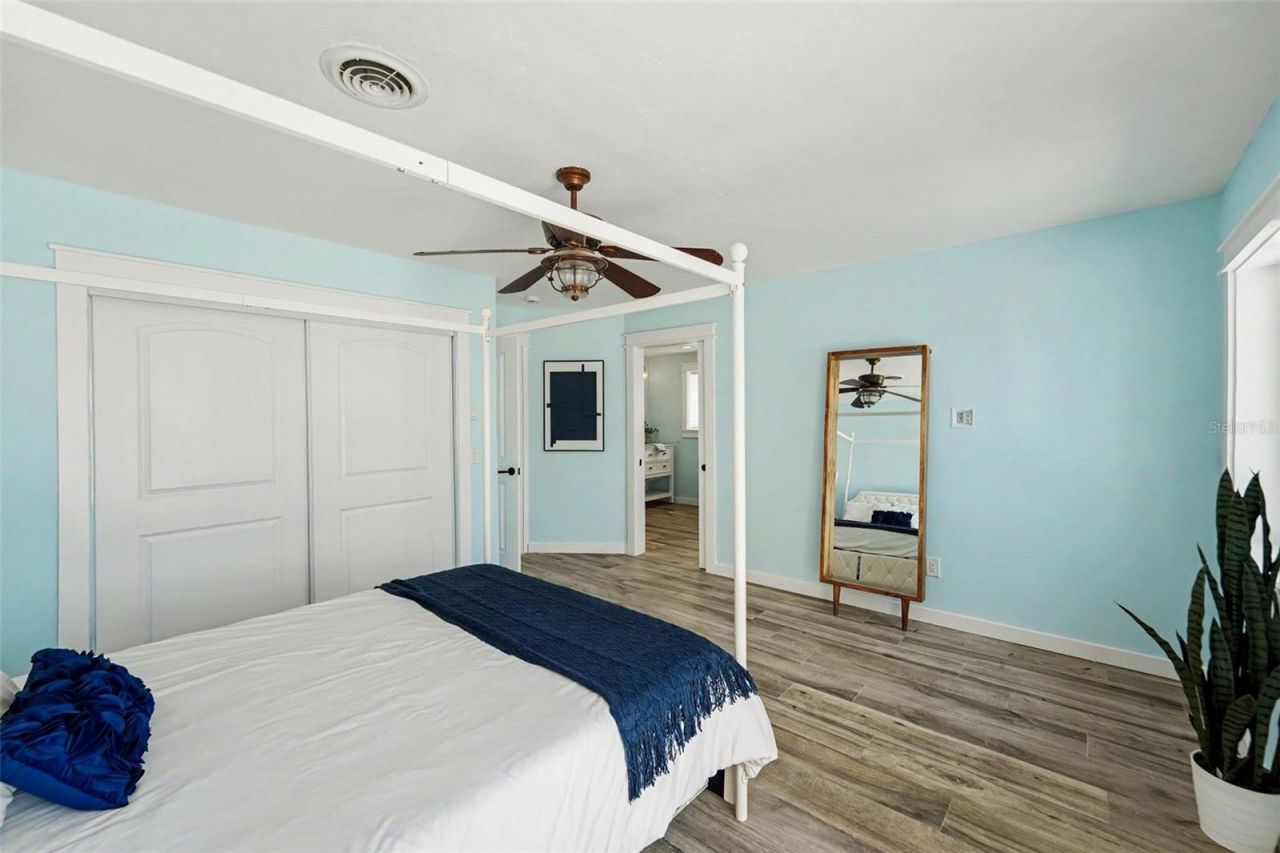 16126 4th Street E, Redington Beach, FL 33708 Photo