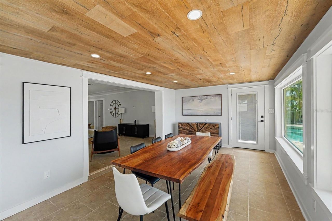 16126 4th Street E, Redington Beach, FL 33708 Photo