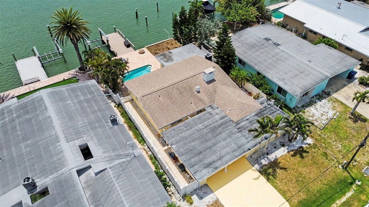 16126 4th Street E, Redington Beach, FL 33708 Photo