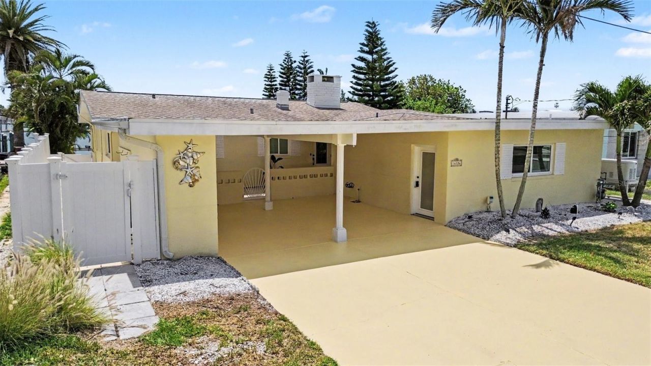 16126 4th Street E, Redington Beach, FL 33708 Photo