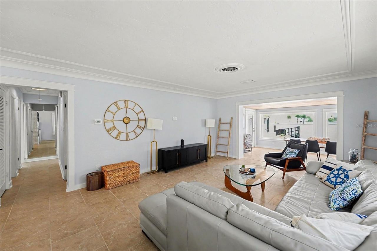 16126 4th Street E, Redington Beach, FL 33708 Photo