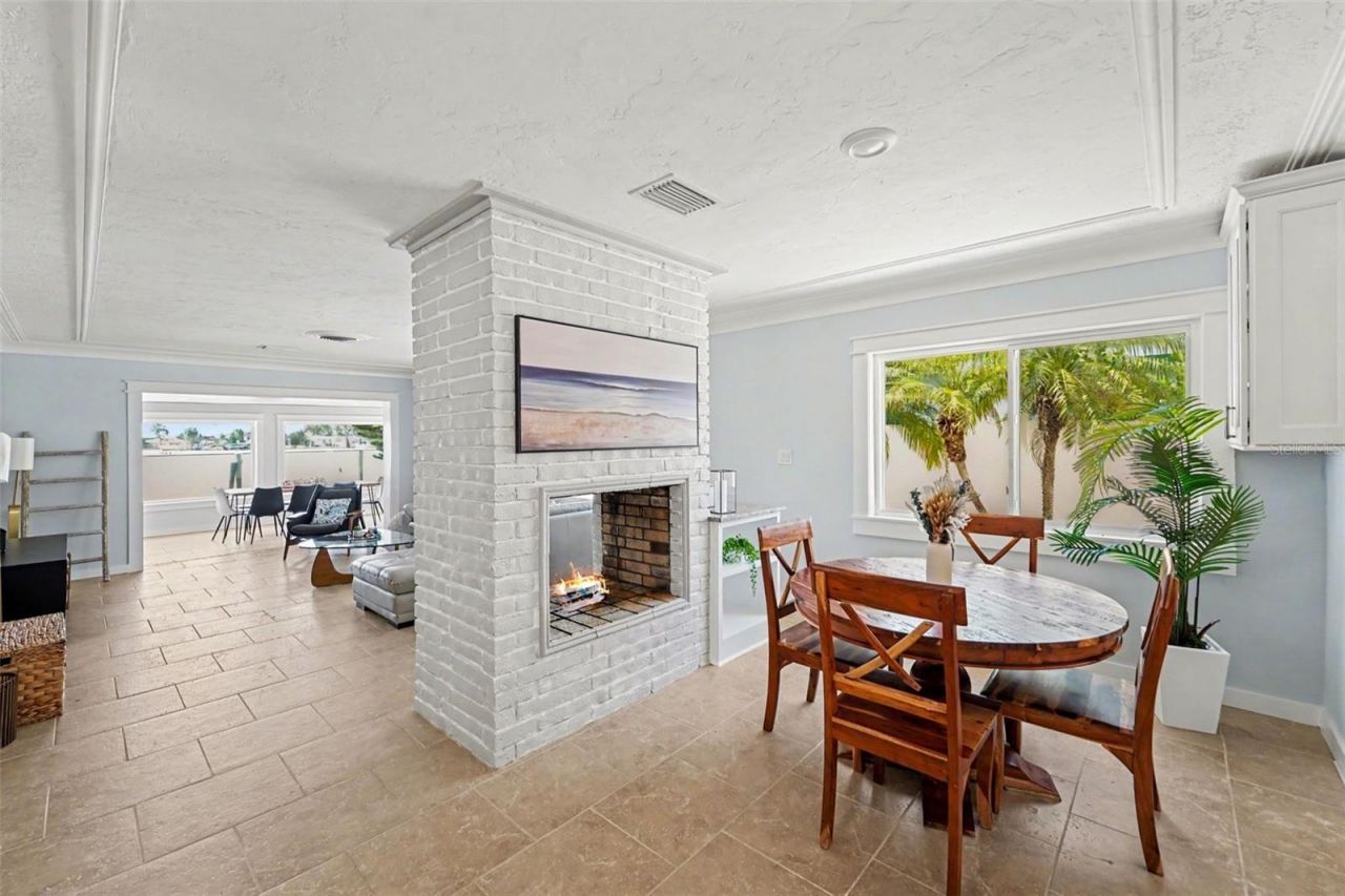 16126 4th Street E, Redington Beach, FL 33708 Photo
