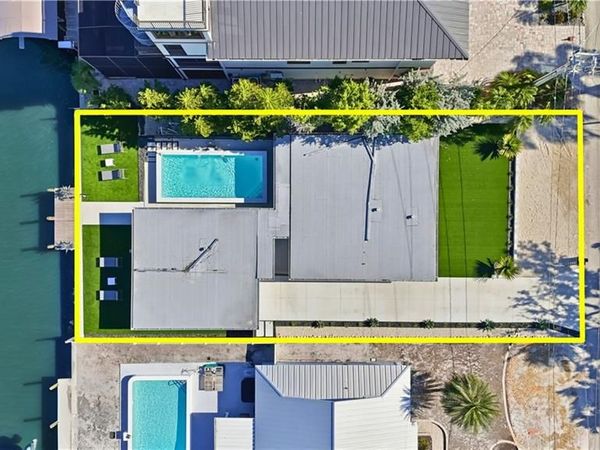 239 Curlew ST , FORT MYERS BEACH, FL 33931