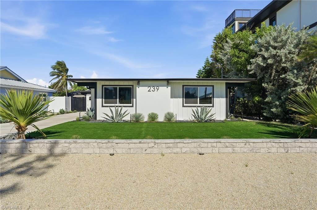 239 Curlew St , Fort Myers Beach, FL 33931 Photo