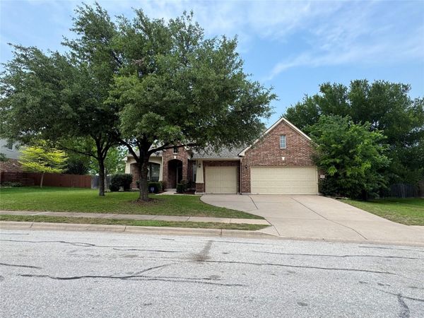2900 Winding Shore LN, Pflugerville, TX 78660