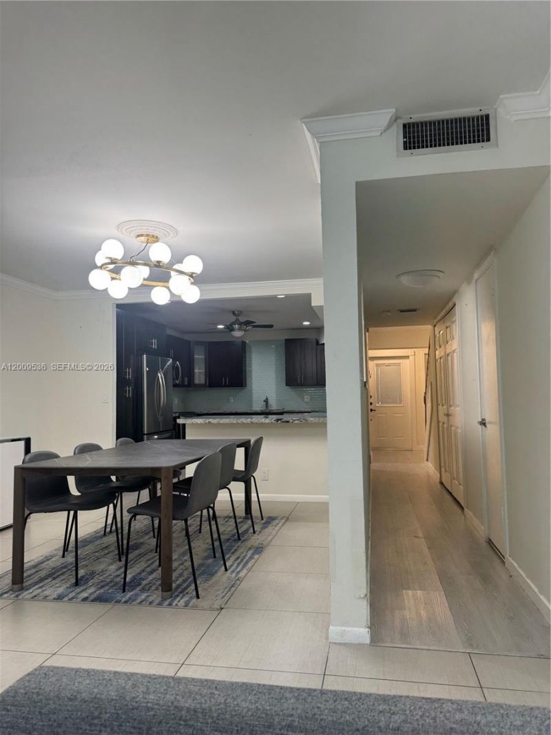 295 Jacaranda Dr, Unit 20, Plantation, FL 33324 Photo