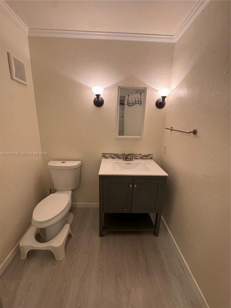 295 Jacaranda Dr, Unit 20, Plantation, FL 33324 Photo