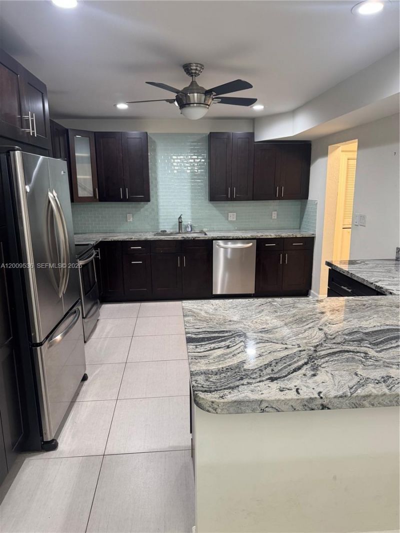 295 Jacaranda Dr, Unit 20, Plantation, FL 33324 Photo