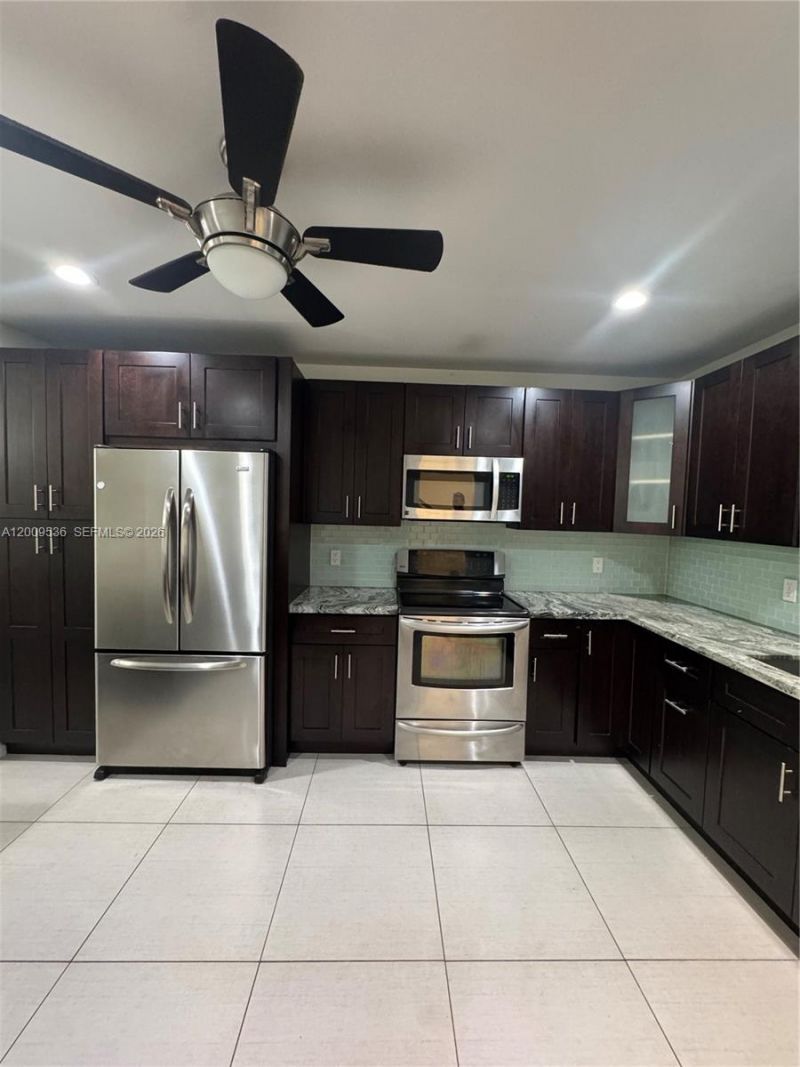 295 Jacaranda Dr, Unit 20, Plantation, FL 33324 Photo