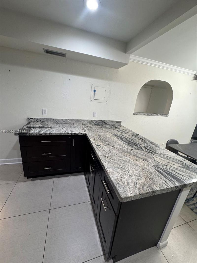 295 Jacaranda Dr, Unit 20, Plantation, FL 33324 Photo