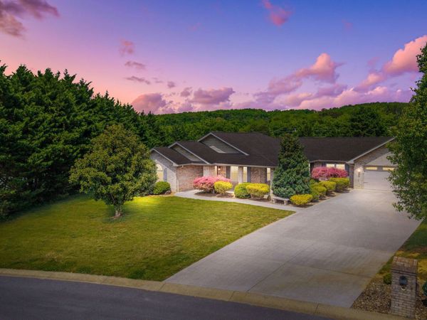 1018 Southwind Circle, Dandridge, TN 37725