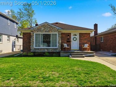 65 W Elmwood Avenue, Clawson, MI 48017