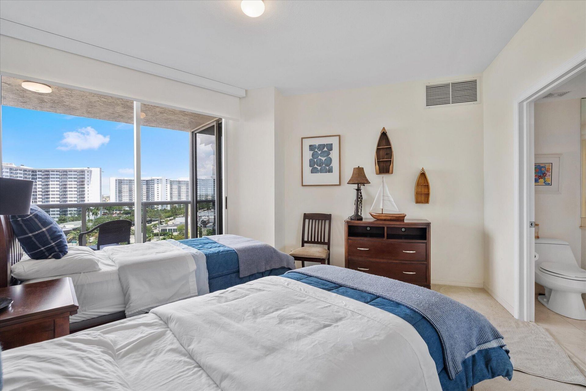 3100 N Ocean Boulevard, Unit 804, Fort Lauderdale, FL 33308 Photo