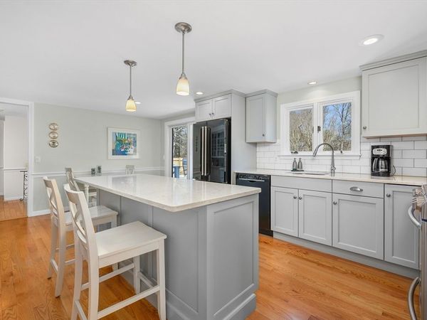 10 Park Ln, Brewster, MA 02631