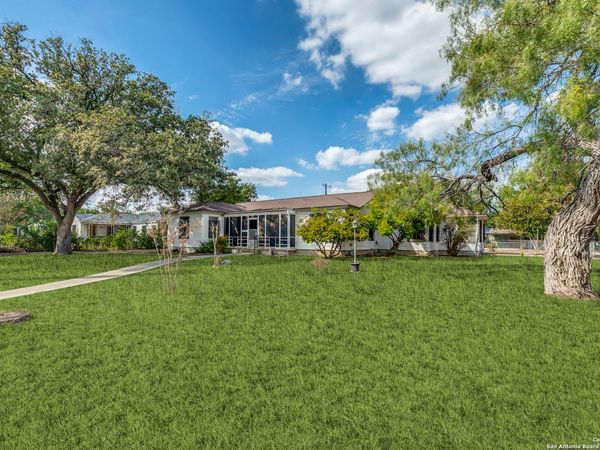 2301 W MULBERRY AVE, San Antonio, TX 78201
