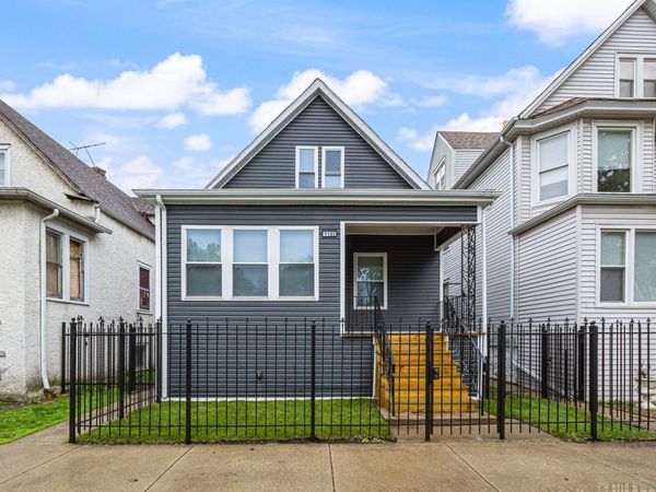 1132 N Waller Avenue , Chicago, IL 60651