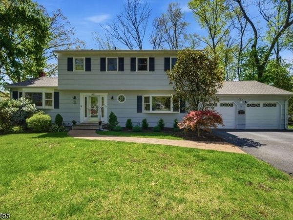 21 Robin Hood Rd, Parsippany-Troy Hills, NJ 07950