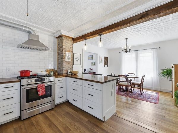 95 Wedgewood Ter, Holyoke, MA 01040