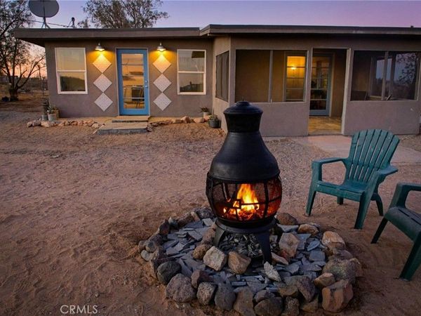915 Dakota Lane, Landers, CA 92285