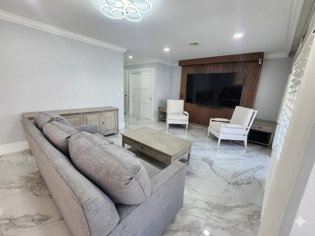 75 Venetian Drive, Unit D-11, Delray Beach, FL 33483 Photo