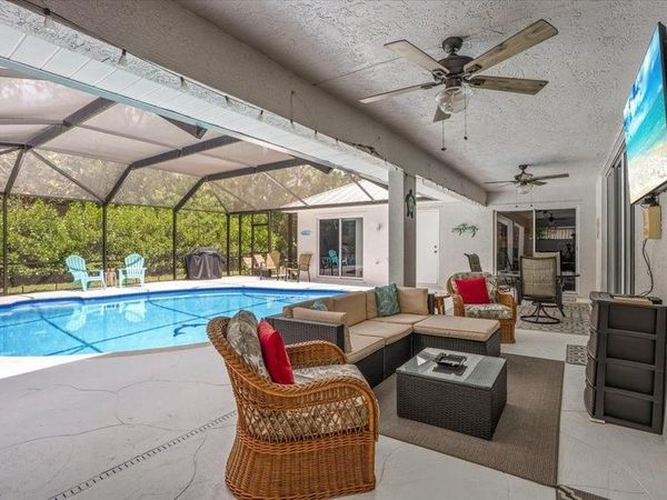 208 SW Fernleaf Trail, Port St Lucie, FL 34953