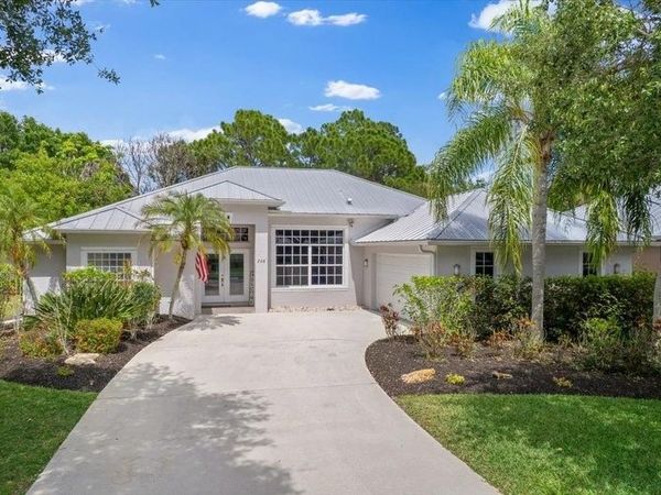 208 Fernleaf Trail, Port St Lucie, FL 34953