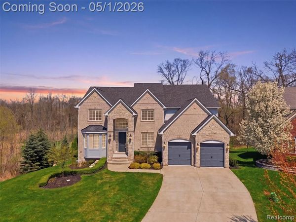 1450 Greythorne Drive, Orion Twp, MI 48359
