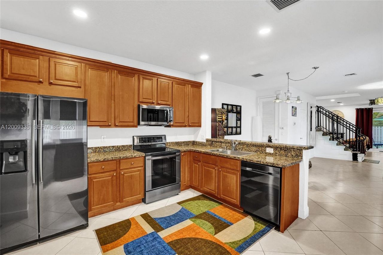 1118 NE 1st Ave , Fort Lauderdale, FL 33304 Photo