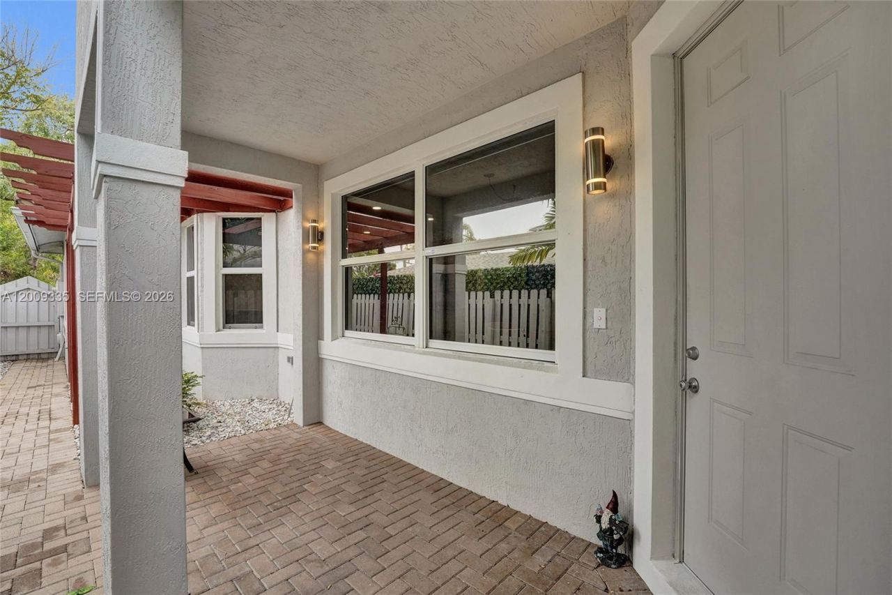 1118 NE 1st Ave , Fort Lauderdale, FL 33304 Photo