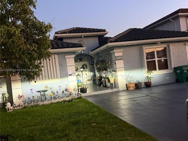 16016 SW 66th Ter , Miami, FL 33193