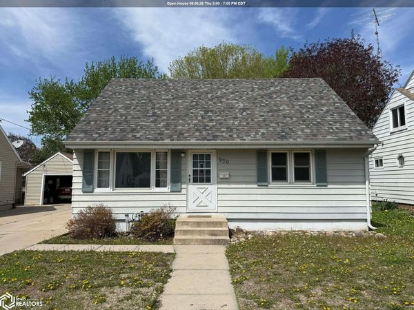 930 16th St. NE, Mason City, IA 50401