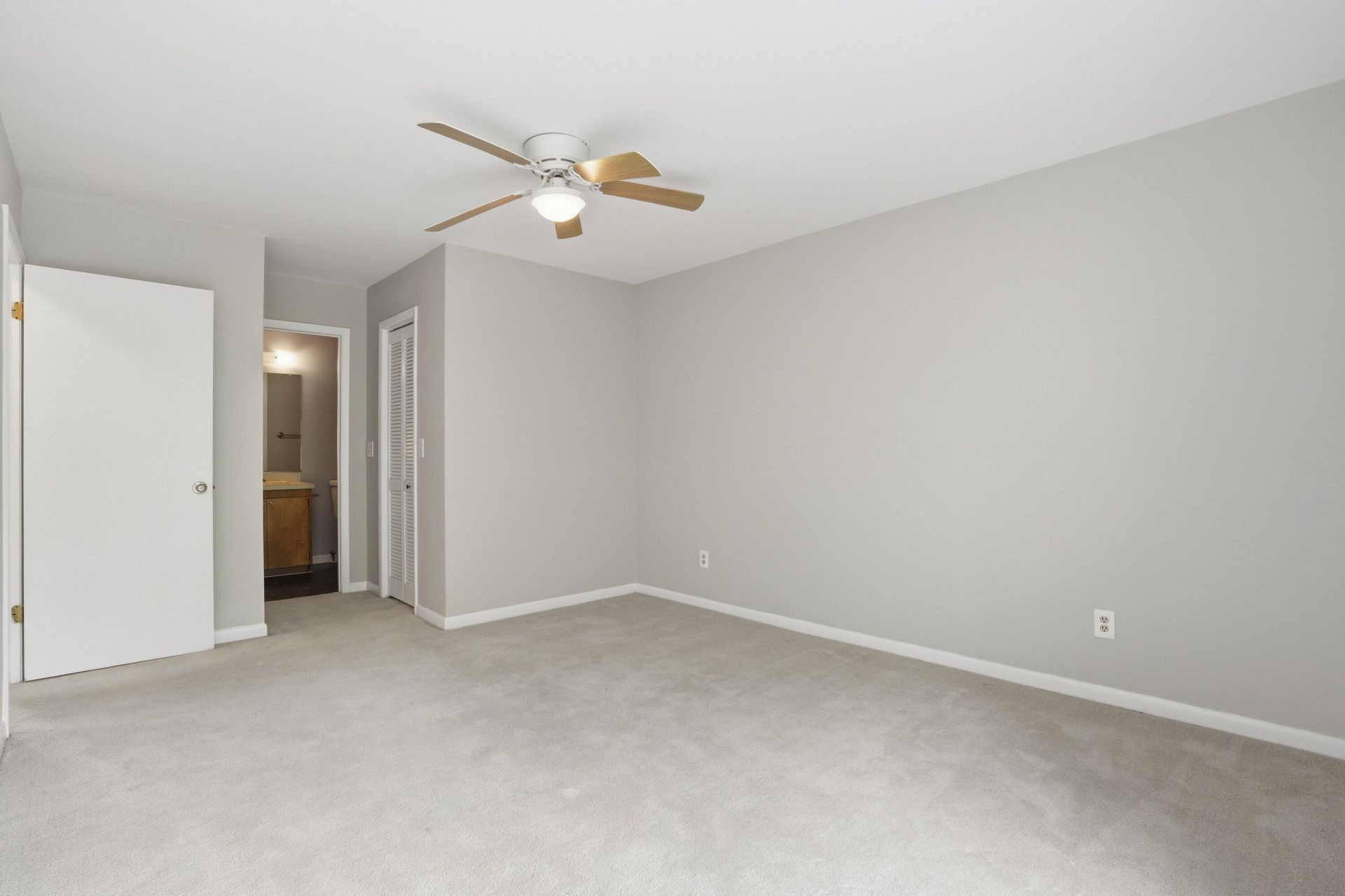 605 Waterwood Drive Photo 22