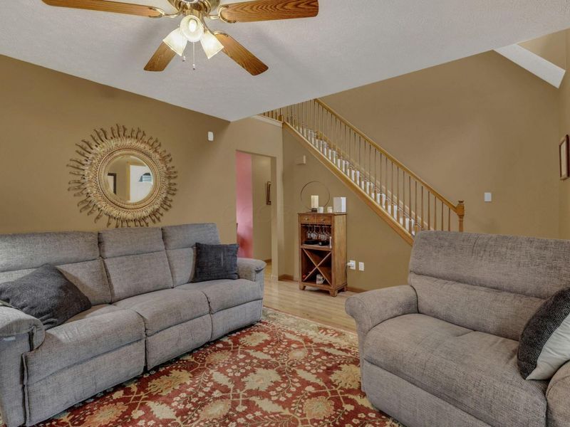 511 Laurel Drive SW, Etna, OH 43062 Photo 4