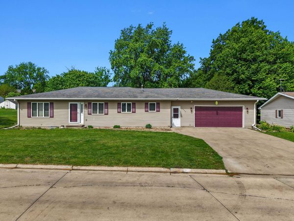1002 7th Street, Eldora, IA 50627