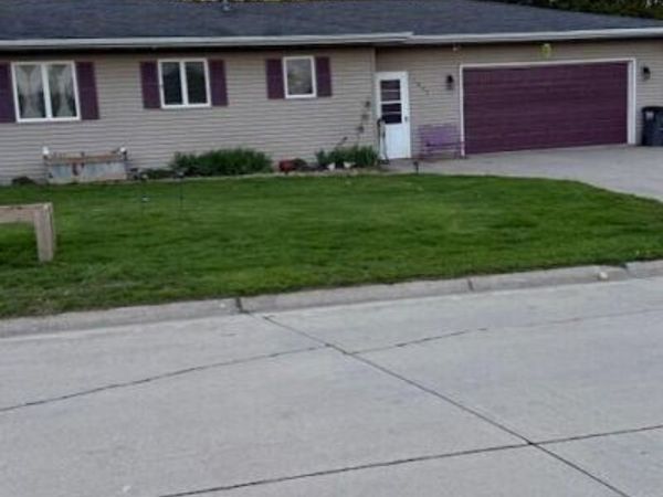 1002 7th Street, Eldora, IA 50627