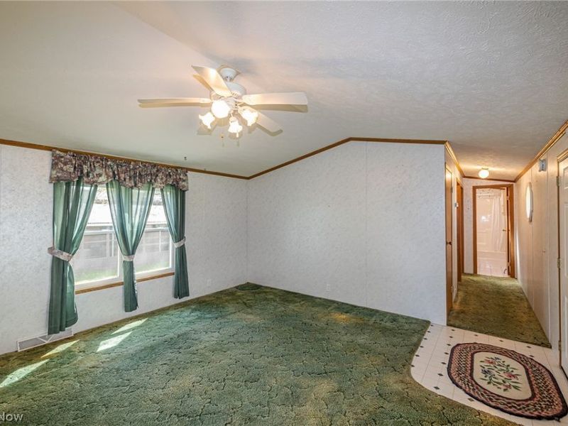 9 Overland Drive, Olmsted Township, OH 44138 Photo 11