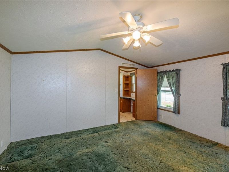 9 Overland Drive, Olmsted Township, OH 44138 Photo 24